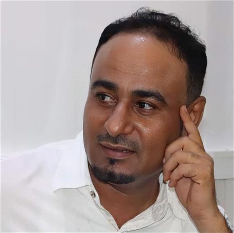 الصحفي الأحمدي يناشد بسرعة عمل جسر جوي للمارة عبر سيلة بلة بلحج وتجنيبهم الموت اليومي