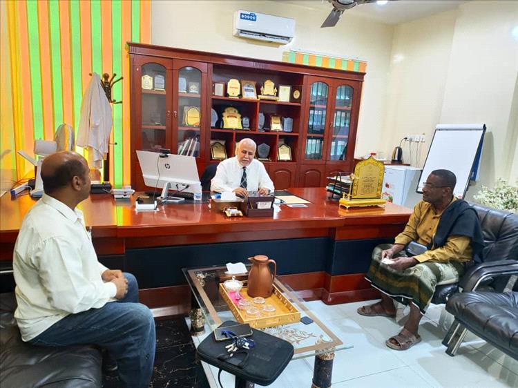 مناقشة أوجه التعاون المشترك بين كلية الطب والعلوم الصحية بجامعة العرب و جمعية الصديق التنموية