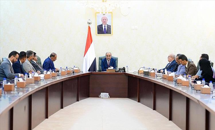 رئيس الوزراء يترأس اجتماعاً لمناقشة أضرار السيول ويؤكد على تضافر الجهود لمواجهة التغيرات المناخية