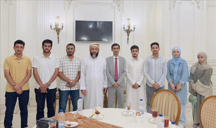وزير الأوقاف يلتقي طلاب اليمن بالأزهر في مصر