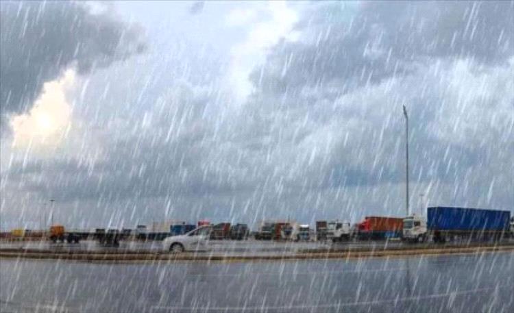 خبير يتوقع أمطار شديدة الغزارة اليوم الأربعاء على هذه المحافظات