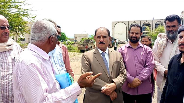 محافظ الضالع يدشن توزيع معدات النحل ويشهد اختتام الدورة التدريبية لصغار النحالين