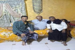 رئيس اتحاد الإعلام الرياضي بعدن يزور الصحفي الزميل منير مصطفي