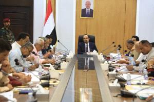 تنفيذي حضرموت يقف أمام نشاط عدد من المكاتب الخدمية وتقارير حول الحالة المدارية وضبط الأسعار