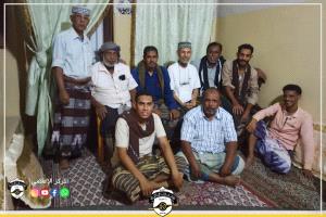 مجلس إدارة نادي أهلي الغيل يطمئن على صحة الشخصية الرياضية المدرب الكابتن صادق أحمد الملاحي