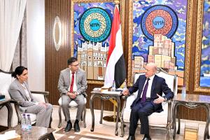 الرئيس العليمي يؤكد للمجتمع الدولي أن الجماعة الحوثية باتت حالة ميؤوس منها كشريك لصناعة السلام