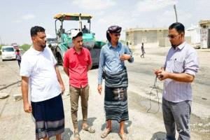 شباب أبين يُحييون الطريق الدولي… نموذج مُلهم يُستحق أن يُحتذى به