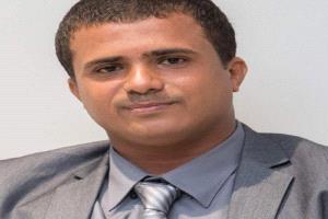 صحفي عدني يطالب النائب العام بالتحقيق في وقائع تلاعب بأسعار الأدوية وإدراج أصناف منقرضة