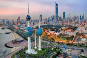 الكويت تسهل الزيارات العائلية: إلغاء شروط الراتب والتحول الرقمي للتأشيرات