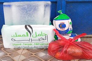 في جمعتها الأسبوعية.. مبادرة حامل المسك الخيرية توزع سلة متكاملة من الثلج والدجاج والخضار على 58 أسرة