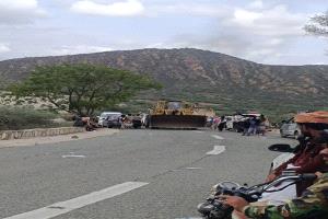 فتحي بن لزرق: سلطات أبين تعرقل فتح طريق عقبة ثرة رغم تجاوب مكيراس والبيضاء