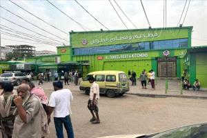 قوات أمنية تعتقل قوات أمنية في عدن