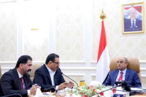 بن بريك: الغاز المنزلي حق لكل أسرة وسنوقف الاحتكار ونغلق المحطات المخالفة