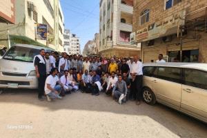 ملاك الصيدليات في عدن يزورون عدن الغد و يطالبون بمحاسبة الوكالات التجارية للأدوية وإيقاف حملات الإغلاق