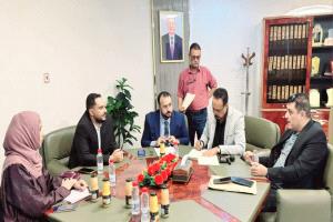 الأشغال العامة توقع عقوداً لمشاريع طارئة وإعادة تأهيل طرق استراتيجية بعدن وأبين