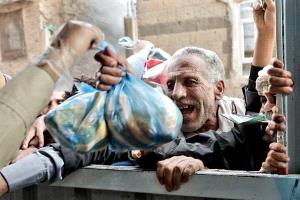 68 منظمة إغاثة: اليمن يواجه ثالث أكبر أزمة جوع في العالم
