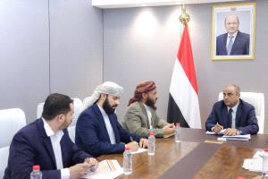 رئيس الوزراء يوجه وزارة الأوقاف بإجراء إصلاحات جذرية في ملف الحج والعمرة