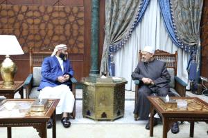 وزير الأوقاف يلتقي شيخ الأزهر لبحث قبول طلاب اليمن في الأزهر الشريف هذا العام