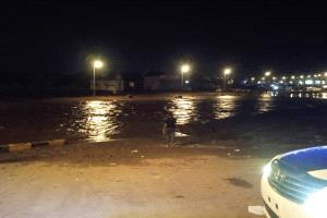 شاهد بالفيديو.. لحظة وصول السيل الثاني إلى الحسوة بعدن