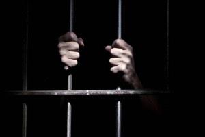 ضحايا بلا أثر.. مركز حقوقي يطالب بالكشف عن مصير المخفيين قسراً لدى الحوثيين