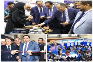 وزيرا "الشباب والرياضة" و "التجارة والصناعة" يفتتحان معرض نادي رجال الأعمال