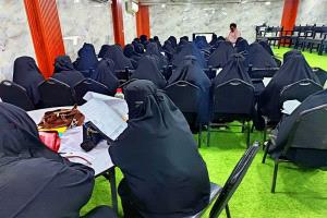 مدارس النهضة تدشن دورة "التعليم النشط من التخطيط إلى التقويم" لمعلميها بمدينة جعار بأبين