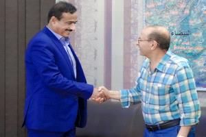 محافظ شبوة يستقبل نائب المدير العام السابق لشركة OMV عقب الإفراج عنه