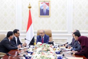 رئيس مجلس الوزراء يلزم شركة الغاز بتخفيض الأسعار بما يتوافق مع تحسن صرف العملة الوطنية