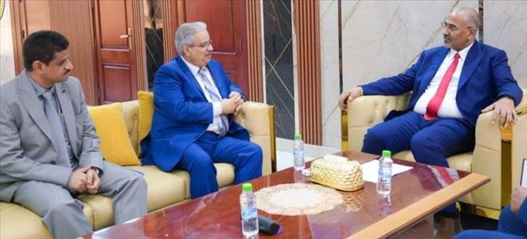 اللواء الزُبيدي يؤكد حرص مجلس القيادة الرئاسي على تطوير أداء الأجهزة الأمنية وبناء قدراتها