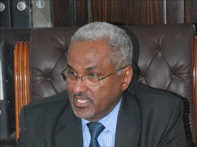 مستشار رئاسي: أبناء حضرموت هم من يقرر مصير محافظتهم