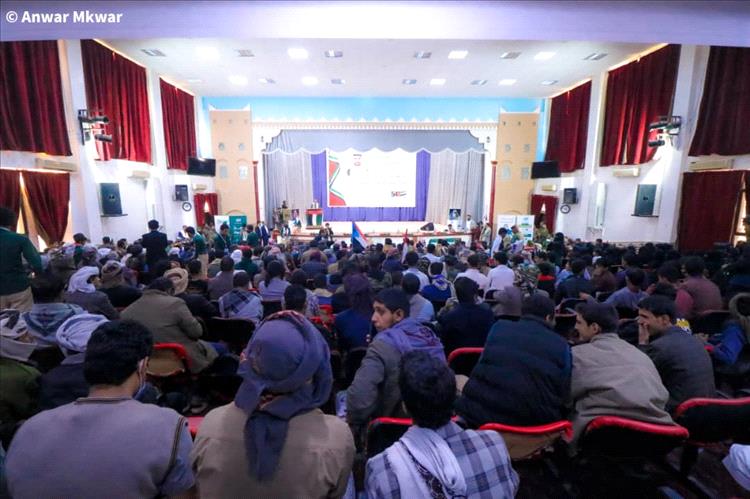 شبوة تحتفي بالعيد الوطني الإماراتي بحفل خطابي وفني تقديراً لدورها التنموي والخدمي