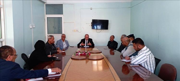 وكيل أول محافظة تعز يشيد بدور لجنة المصالحة ويبحث معها القضايا والتحديات الراهنة