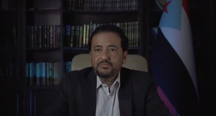 المتحدث باسم الانتقالي: عمر بن حبريش يقود تمردًا مسلحًا في هضبة حضرموت والنيابة أصدرت أمرًا قهريًا بحقه..فيديو