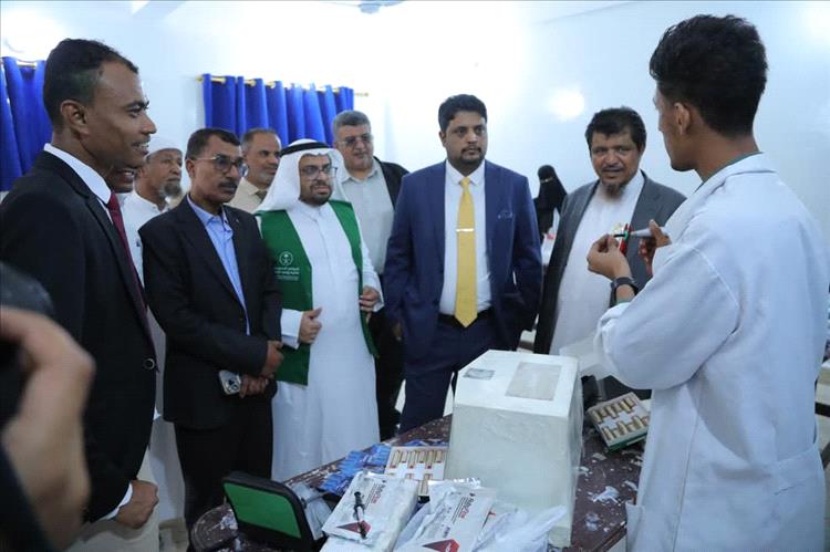 كلشات ونيمر يدشنان المعامل والمختبرات لقسم طب وجراحة الفم والأسنان