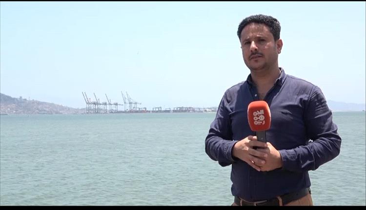 مراسل قناة الجمهورية في عدن يتعرّض لسرقة معداته ويطالب بالتعميم للقبض على الجاني