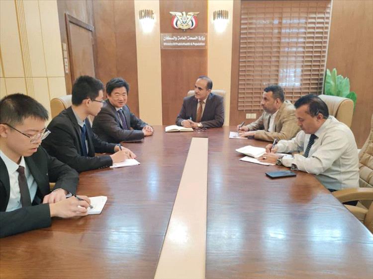 الوزير بحيبح يبحث مع السفير الصيني تعزيز التعاون في المجال الصحي