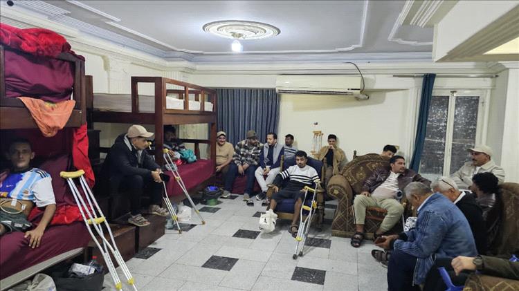 في الذكرى الثامنة لتحرير الخوخة.. قيادات تهامية تتفقد جرحى القوات المشتركة في القاهرة