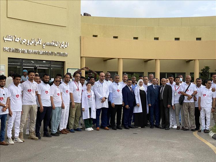 مصدر طبي يؤكد: مستشفى الأمير محمد بن سلمان بعدن يعمل بشكل طبيعي دون أي توقف