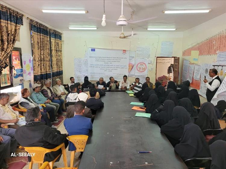 الضالع.. مدير عام مكتب التربية والتعليم يختتم دورة الدعم النفسي للطلاب