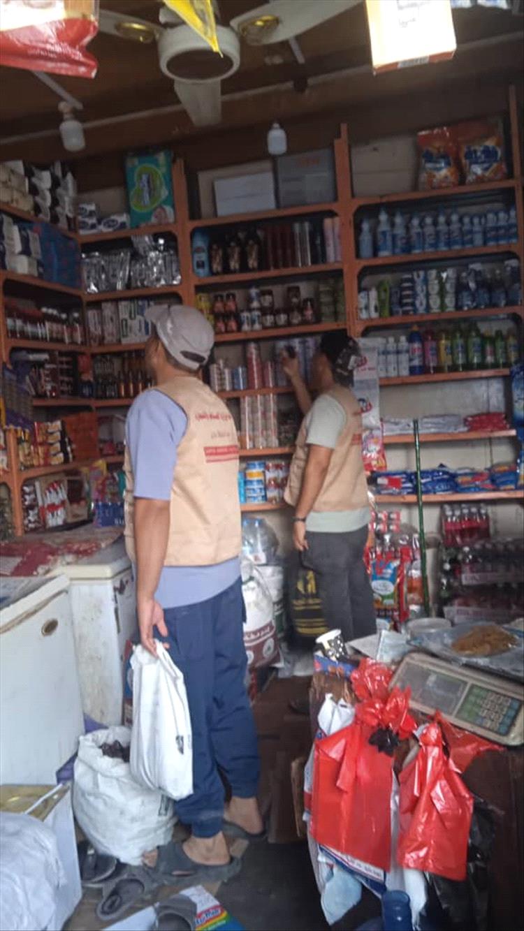 مكتب الصناعة والتجارة ينفذ نزولًا ميدانيًا للرقابة على الأسواق في مديرية التواهي