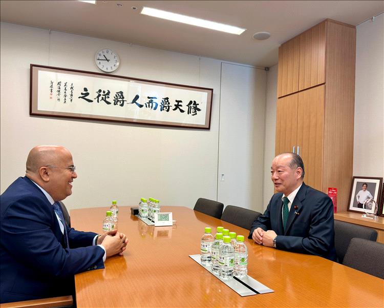 ‏السفير السنيني يبحث في البرلمان الياباني توطيد مستويات العلاقات الثنائية والتعاون المشترك