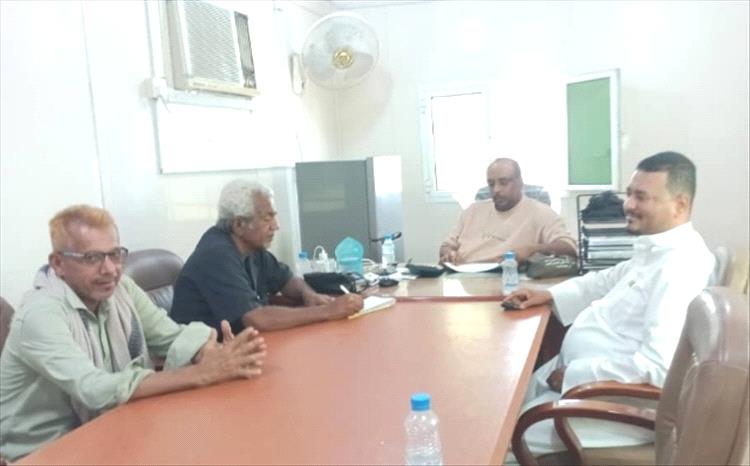 منتدى أصدقاء الإعلاميين.. يشيد بجهود قيادة ميناء الشحر