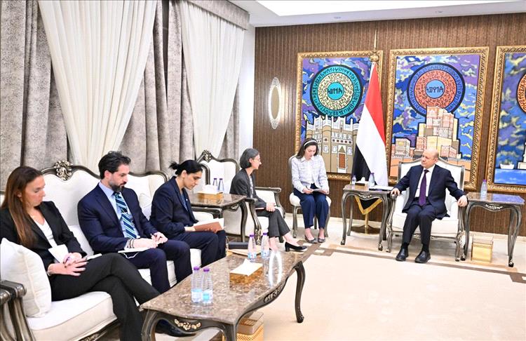 فرنسا تؤكد دعمها الثابت لمجلس القيادة الرئاسي والحكومة