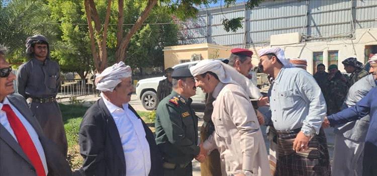 محافظ شبوة يعود إلى العاصمة عتق بعد زيارة عمل ناجحة لدولة الإمارات