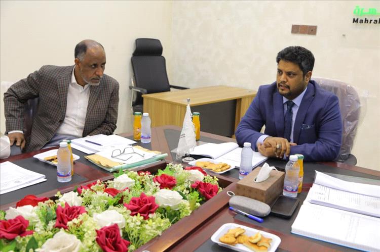 رئيس جامعة المهرة يترأس الاجتماع الاعتيادي لمجلس الجامعة لدورته الثانية للعام الجامعي 2025– 2026م