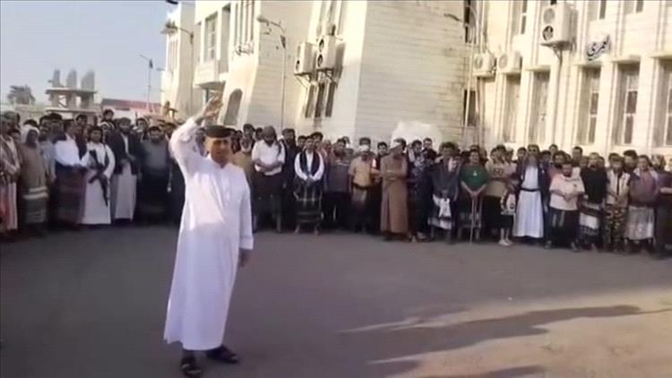 خورمكسر تحتفي بطيّ صفحة خلاف دام عشر سنوات بعد عفو آل مدين عن سالم جهمص