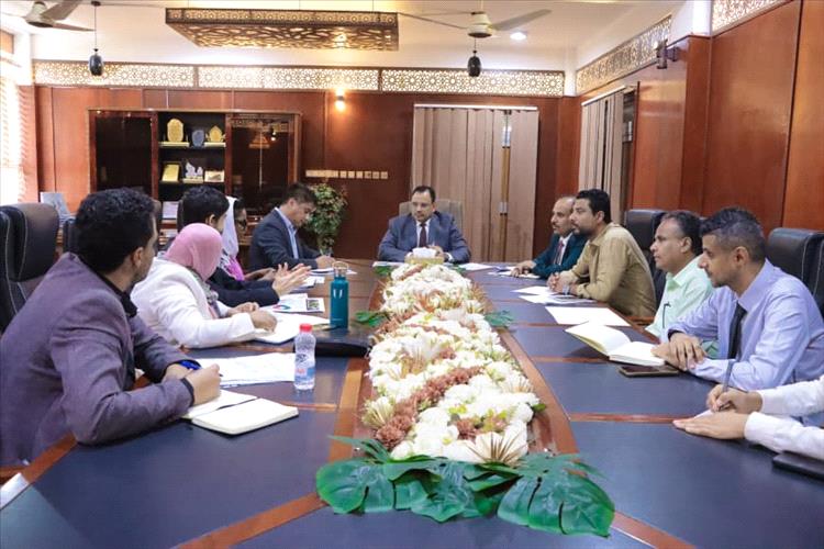 الوزير السقطري يبحث مع برنامج الغذاء العالمي دعم مشاريع القطاعين الزراعي والسمكي