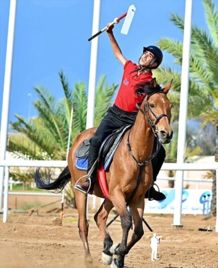 الوزير البكري يبارك للمنتخب الوطني للفروسية تأهله لبطولة العالم