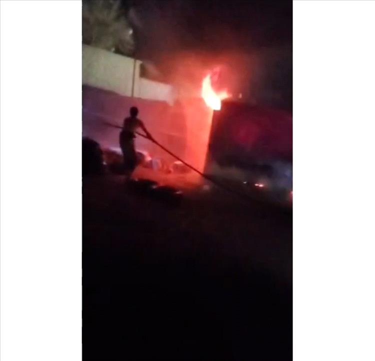 الدفاع المدني يسيطر على حريق نُشب بمنزل سكني بمنطقة اللجفه بقرى آل مهدي جنوبي مدينة عتق