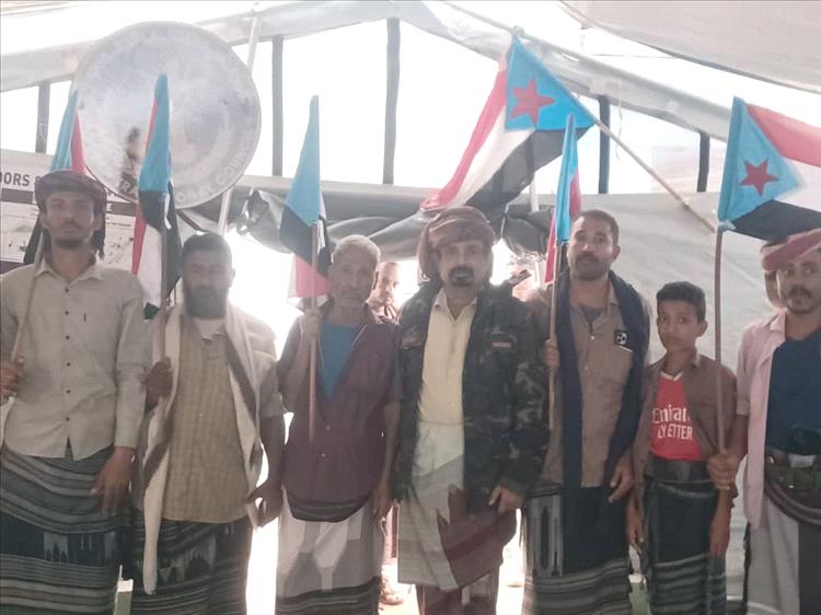 أبناء مركز العربدي يشاركون في مسيرة جماهيرية حاشدة للمطالبة بفك الارتباط